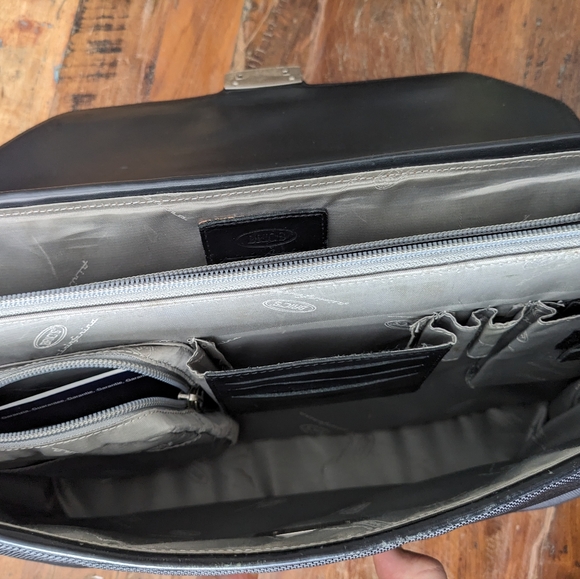 Bric's leather nylon travel briefcase - Picture 4 of 5